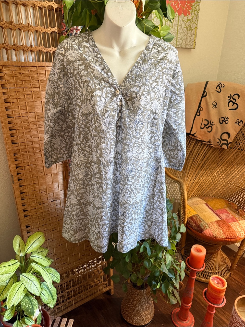 Ethnic Gray Floral V-Neck Tunic Top with Button Detail